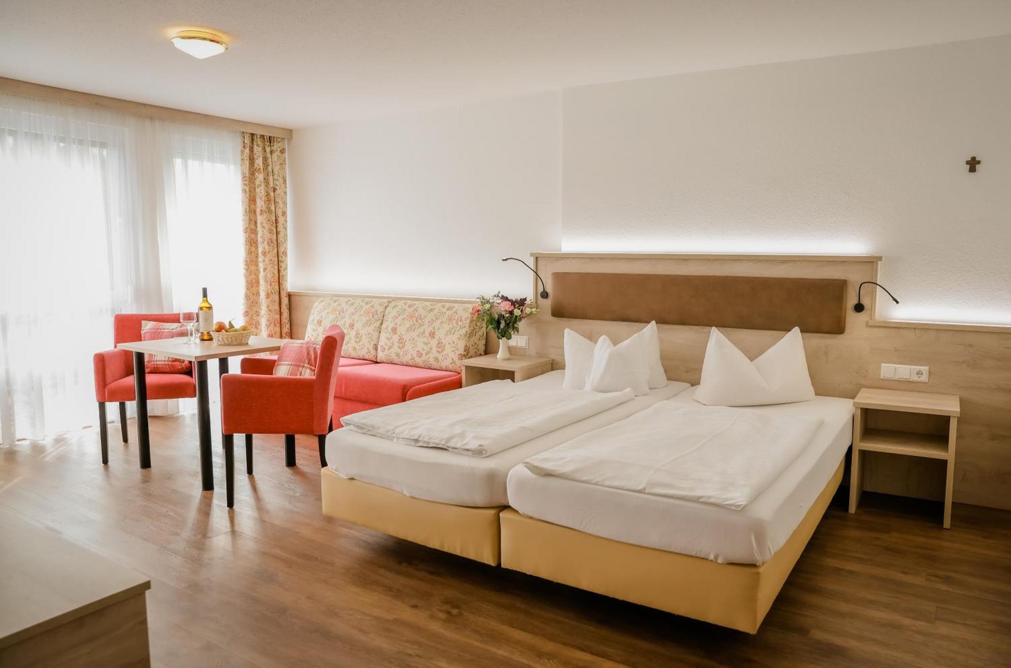 Landhotel Schellenberg Uberlingen Exterior photo